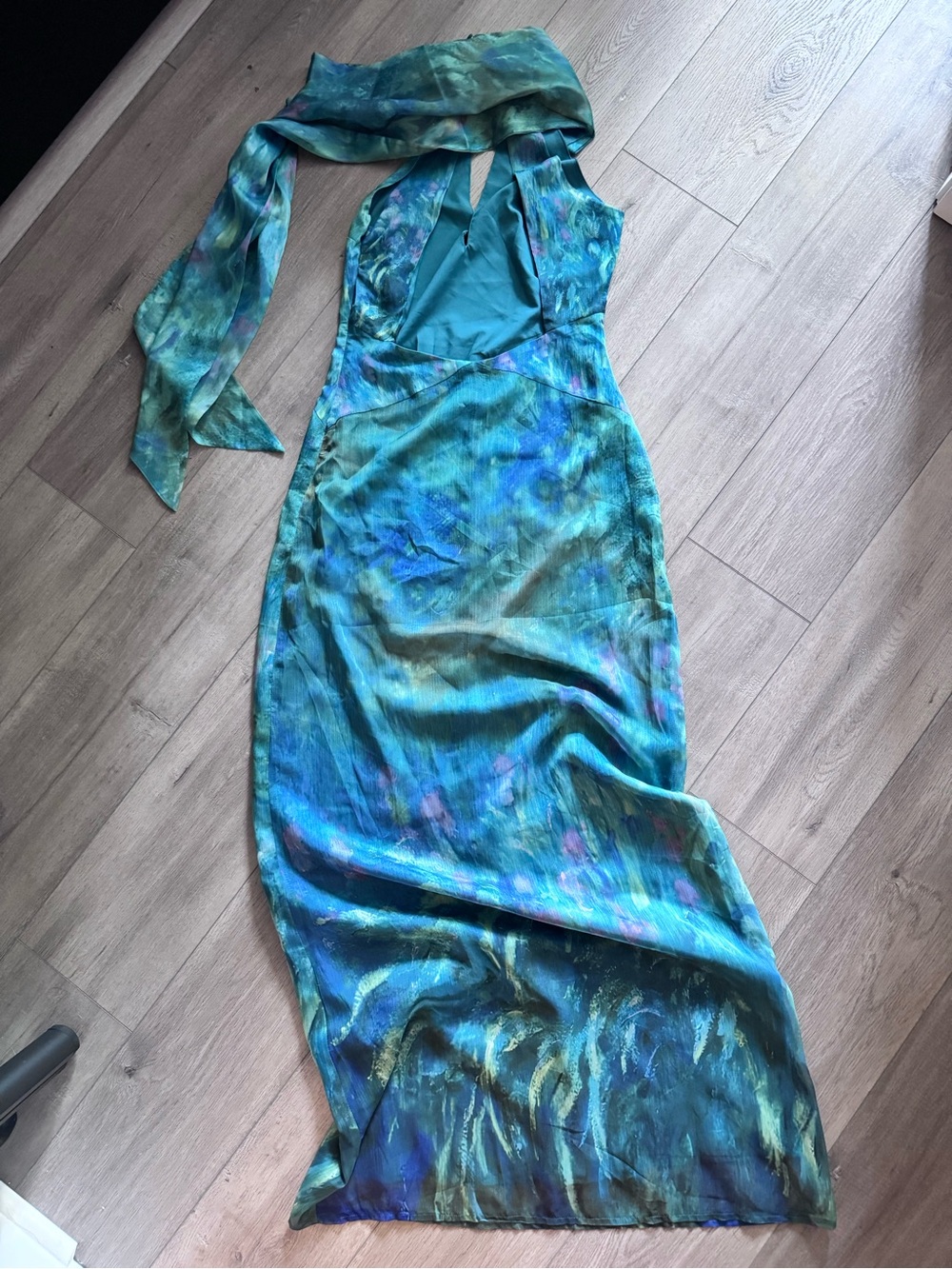 Halter Keyhole Maxi Dress in Green and Blue Marble - Picture 8 of 16